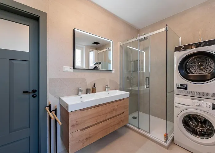 Slovenskej Jednoty, Appartement *