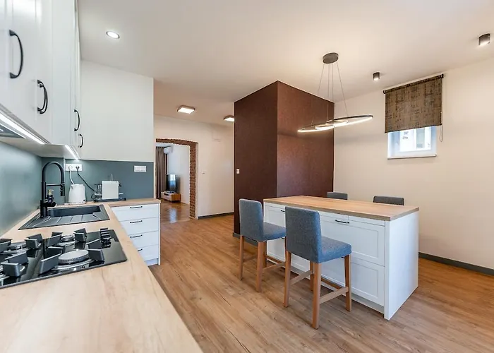 Slovenskej Jednoty, Appartement *